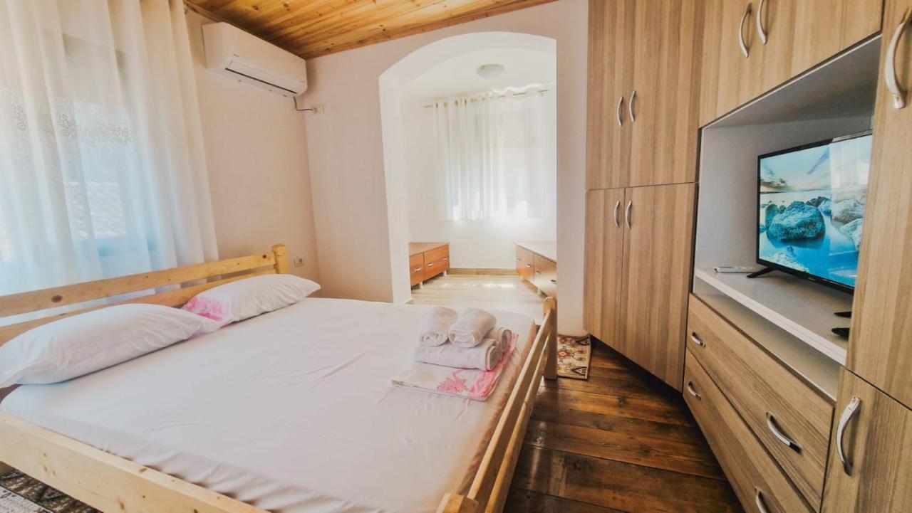 Guesthouse Kroi City Center Berat Exterior photo